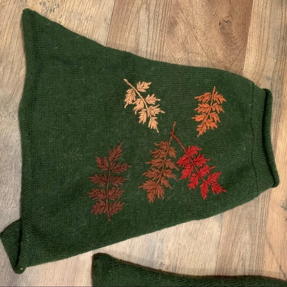 Autumn Embroidered Woolrich Dog Sweater - Picture 2 of 9